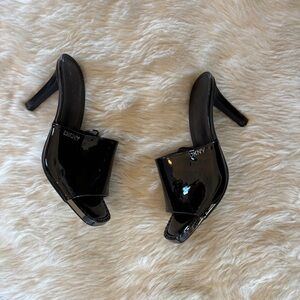 DKNY Glossy Faux Patent Leather Solid Black Open Toe Embellished Mules
